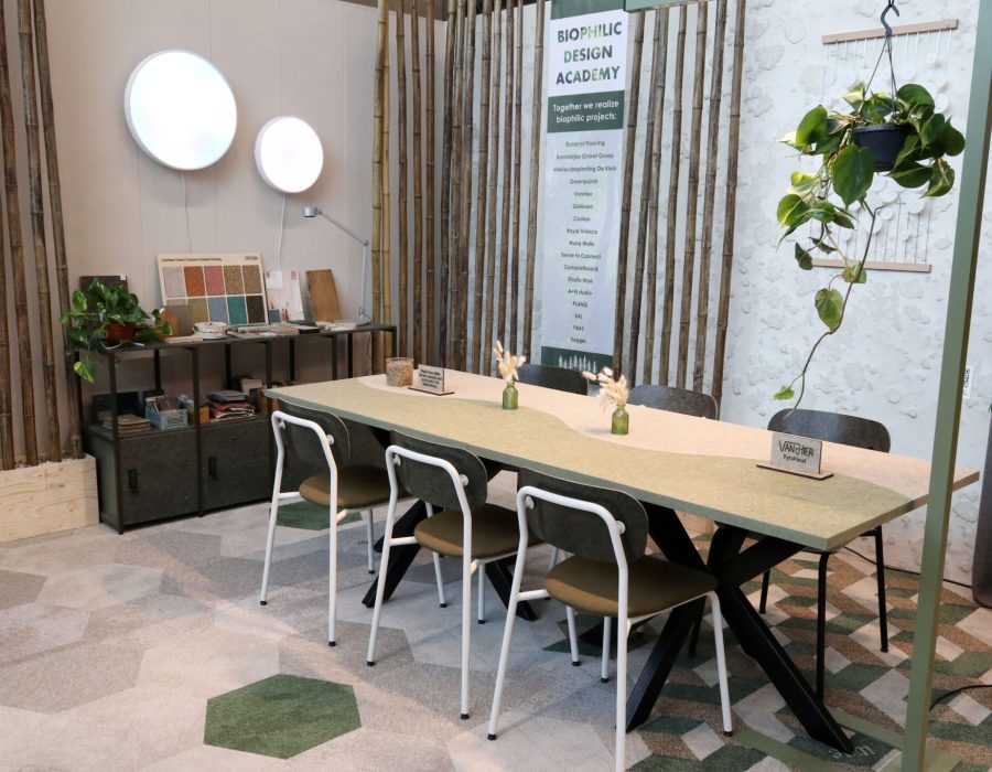 9. FytoPanel Vergadertafel_VanHier_Biophilic Design Academy